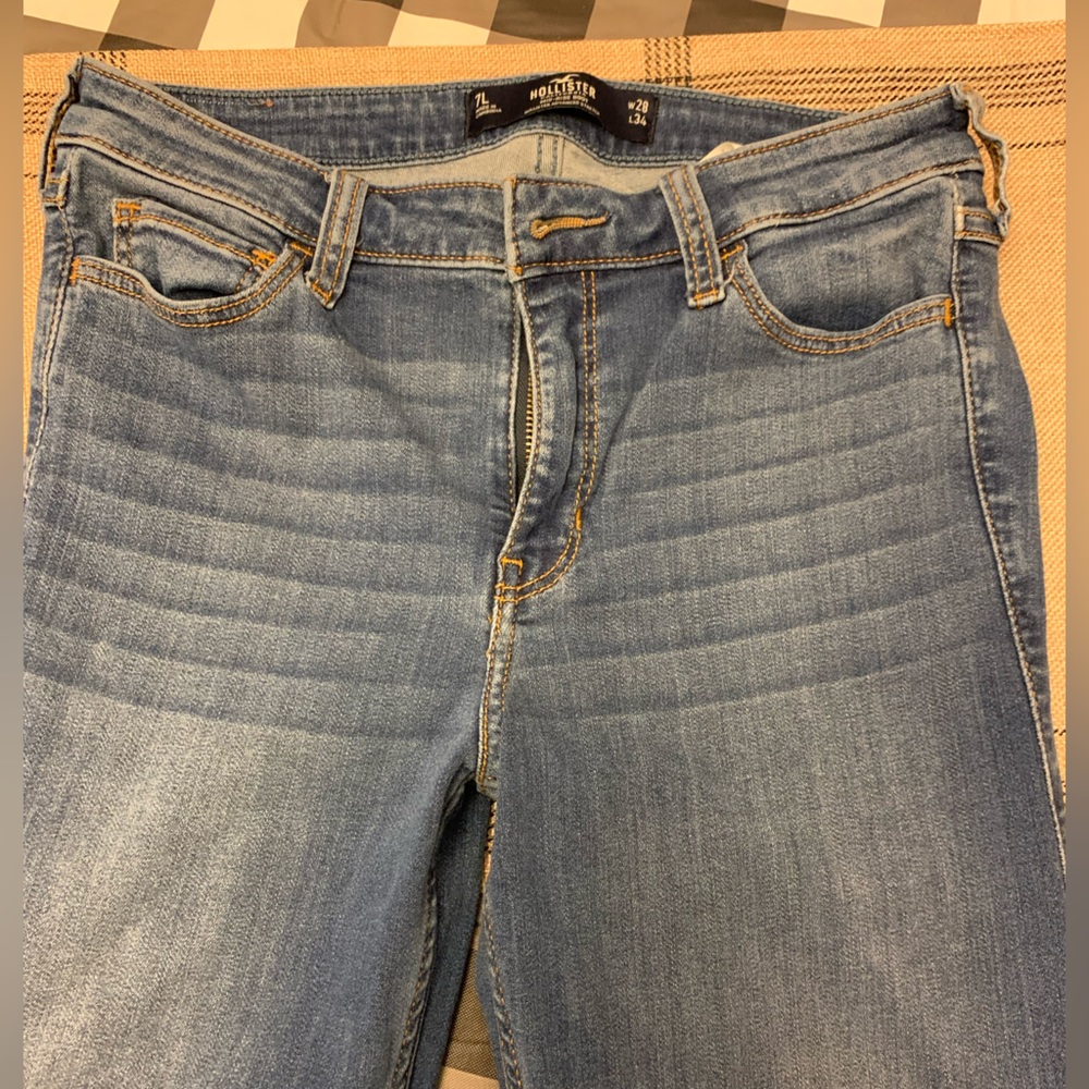Hollister 7L Mid Rise boot cut